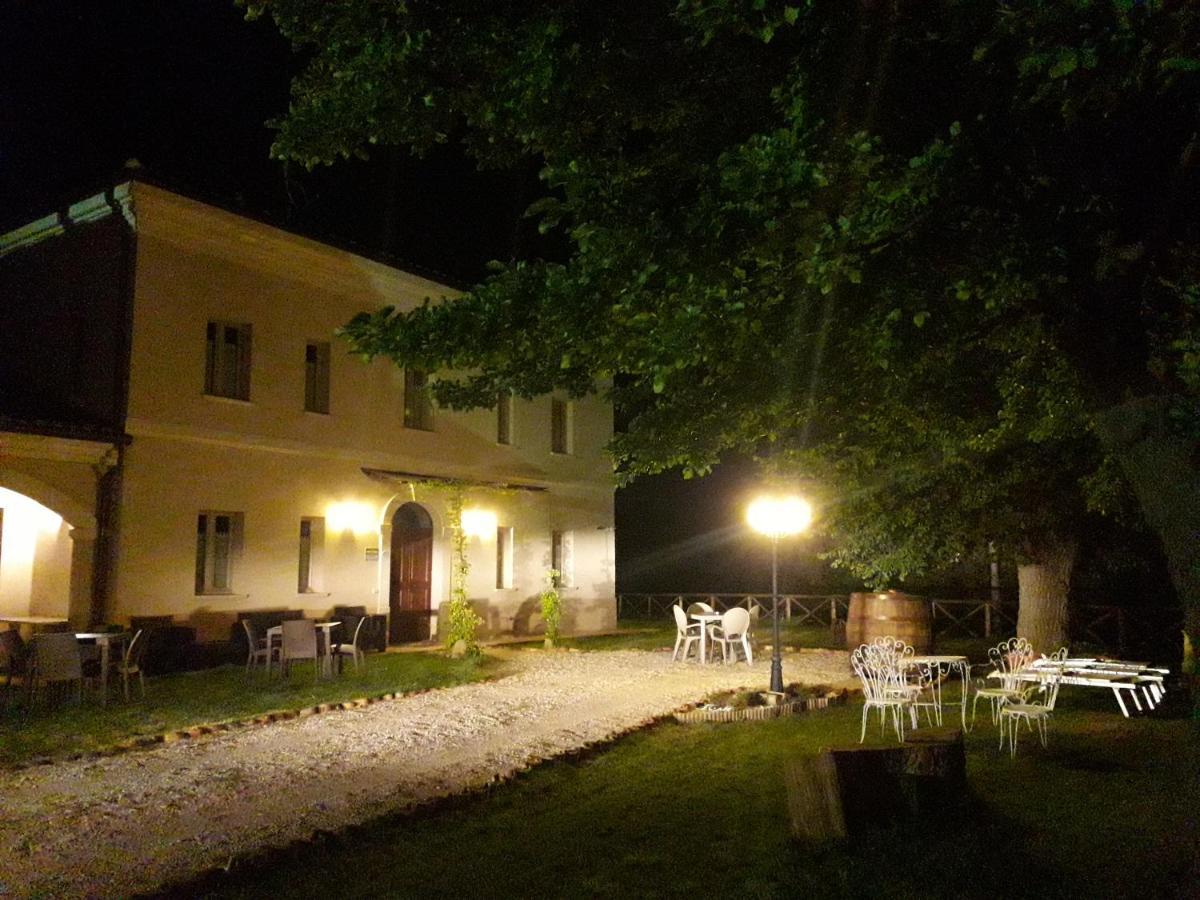Villa Marietta Country House - Marche Montemaggiore al Metauro Buitenkant foto