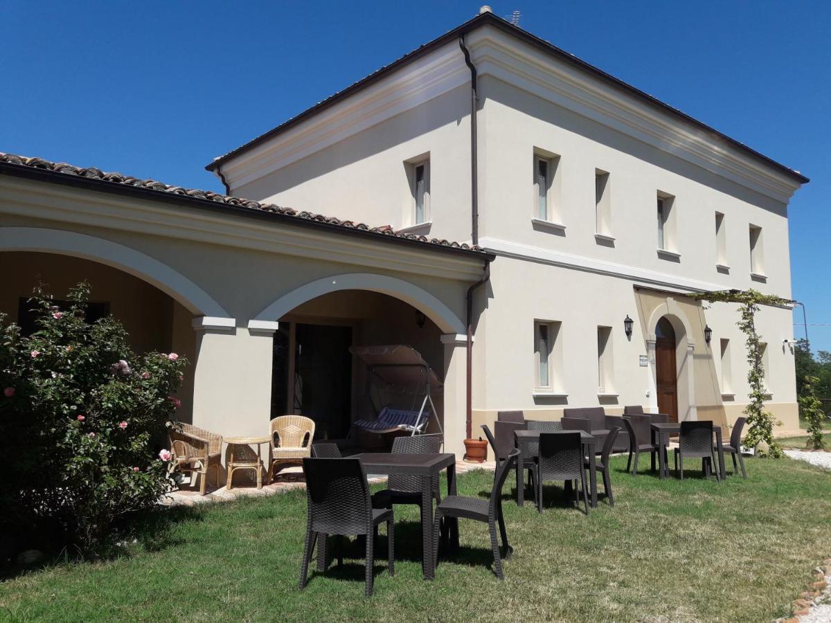 Villa Marietta Country House - Marche Montemaggiore al Metauro Buitenkant foto