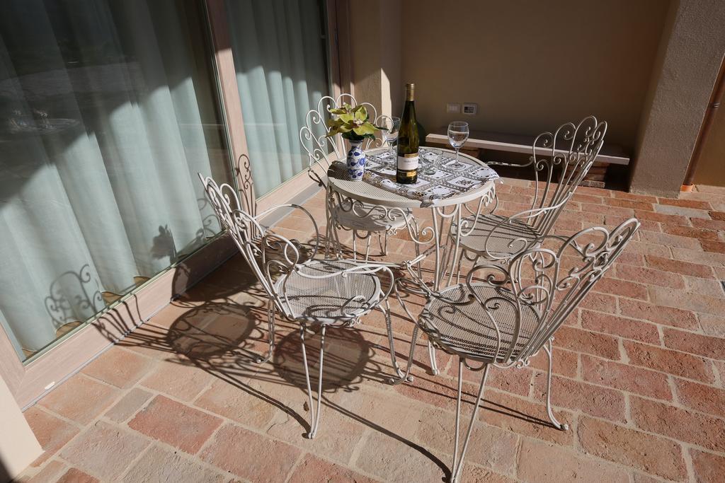 Villa Marietta Country House - Marche Montemaggiore al Metauro Buitenkant foto