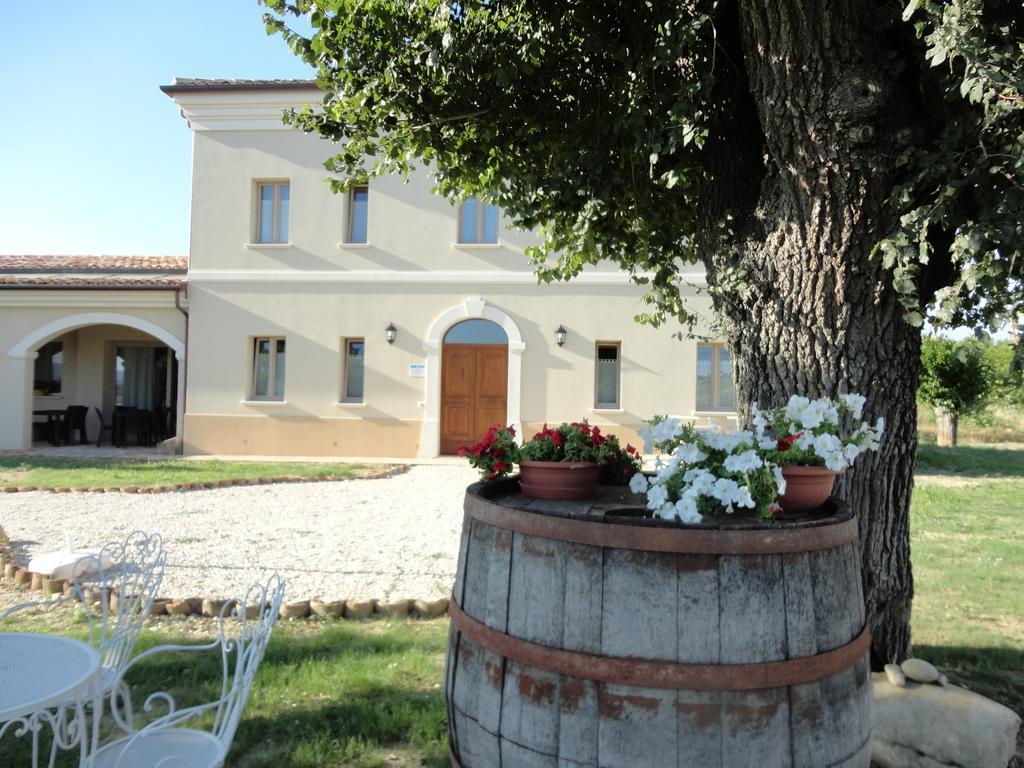 Villa Marietta Country House - Marche Montemaggiore al Metauro Buitenkant foto