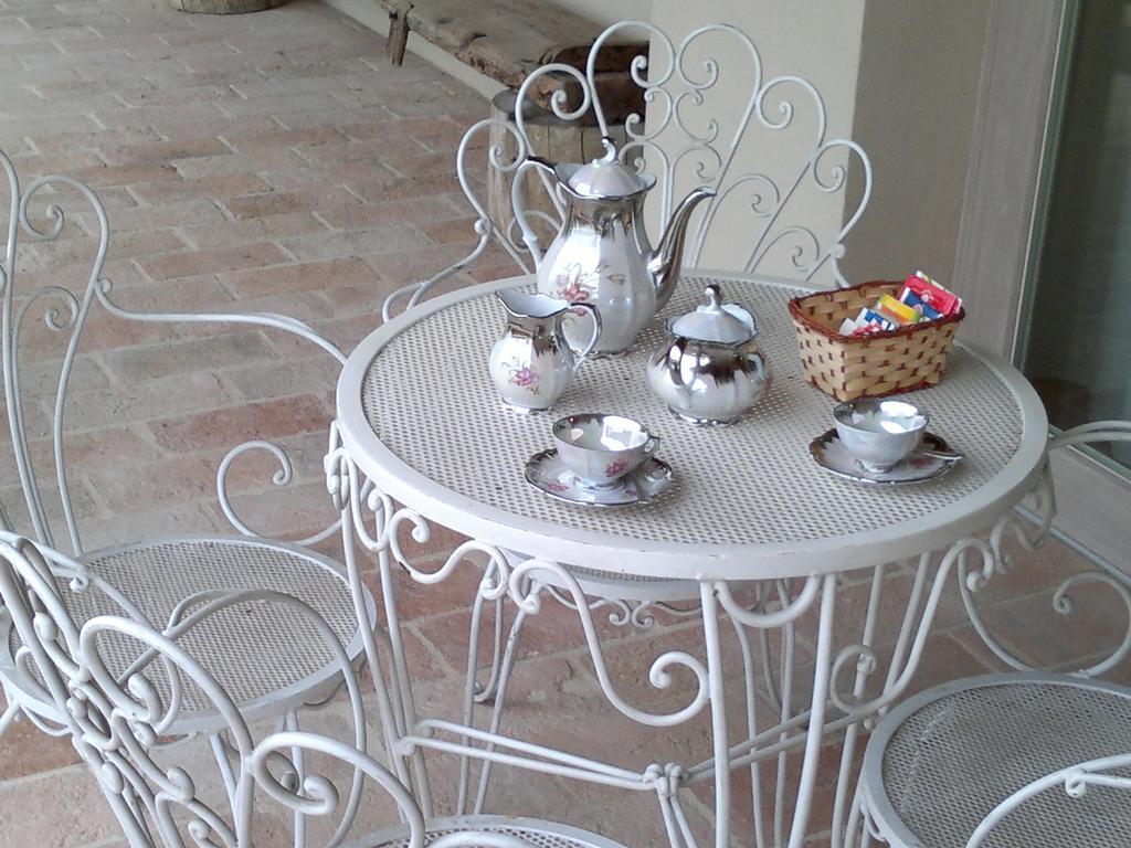 Villa Marietta Country House - Marche Montemaggiore al Metauro Buitenkant foto