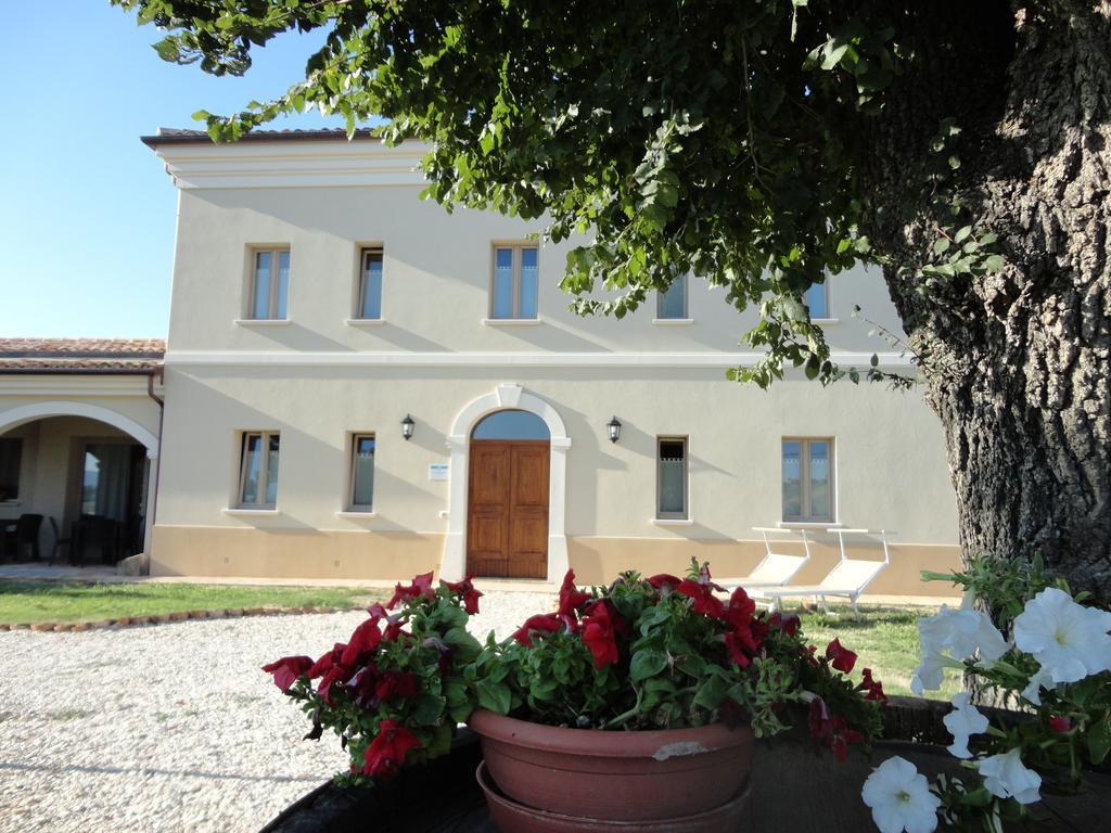 Villa Marietta Country House - Marche Montemaggiore al Metauro Buitenkant foto