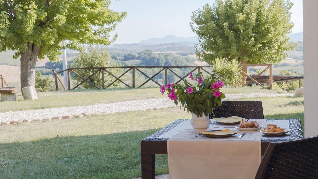 Villa Marietta Country House - Marche Montemaggiore al Metauro Buitenkant foto
