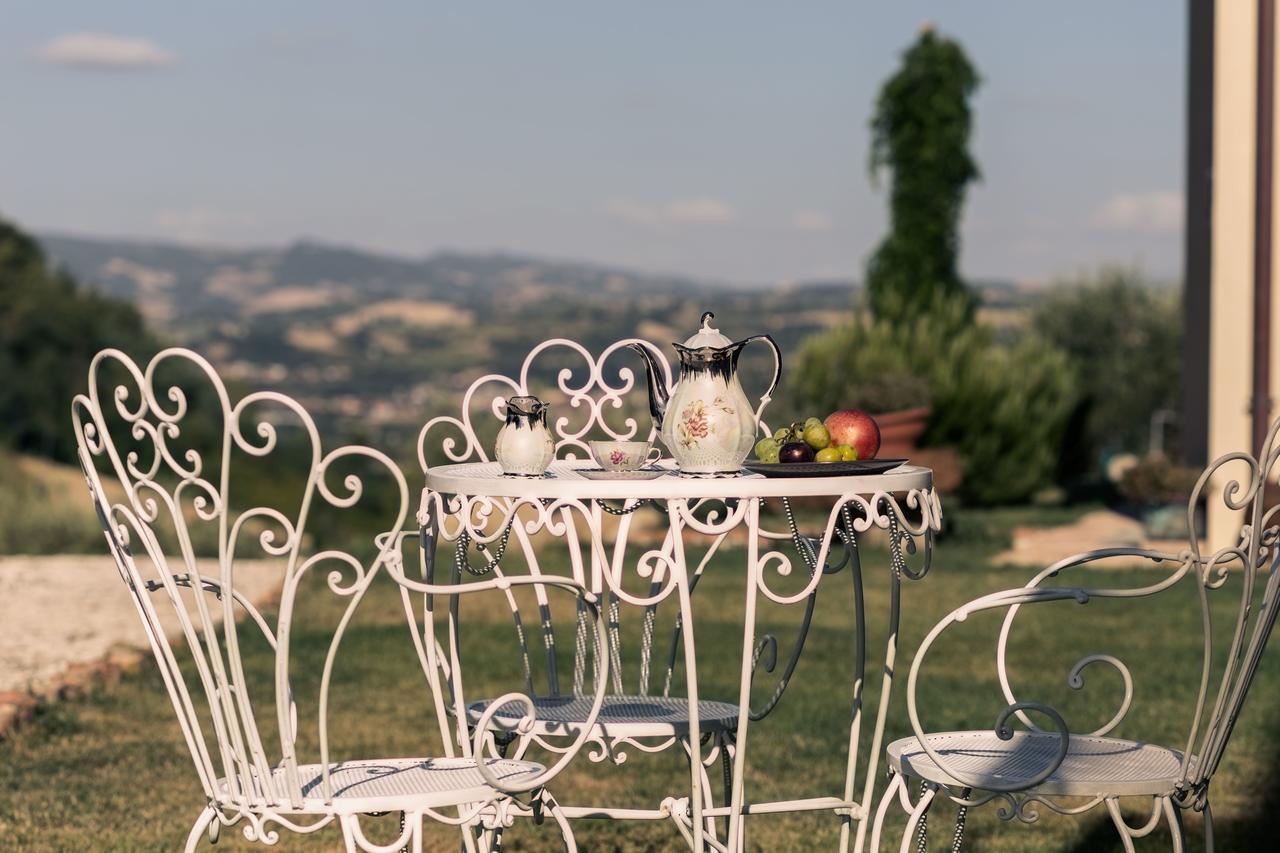 Villa Marietta Country House - Marche Montemaggiore al Metauro Buitenkant foto